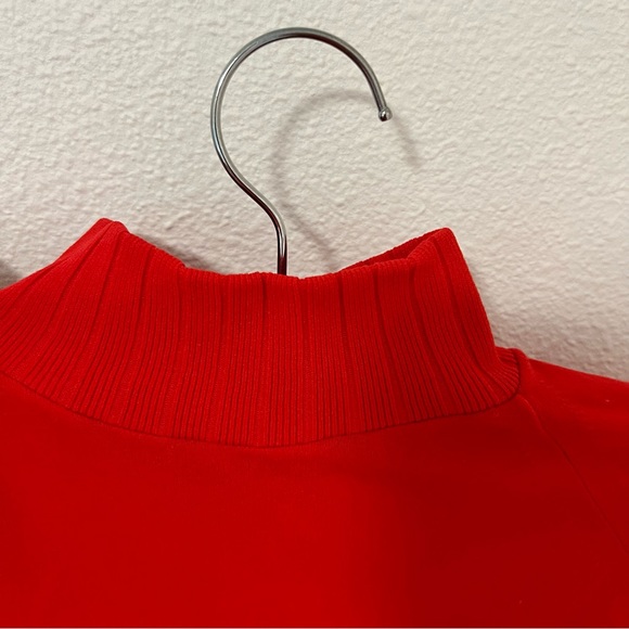 70s Vintage Knit Ribbed Neck Zippered Red Leotard Bodysuit with Snap Crotch - Picture 4 of 6
